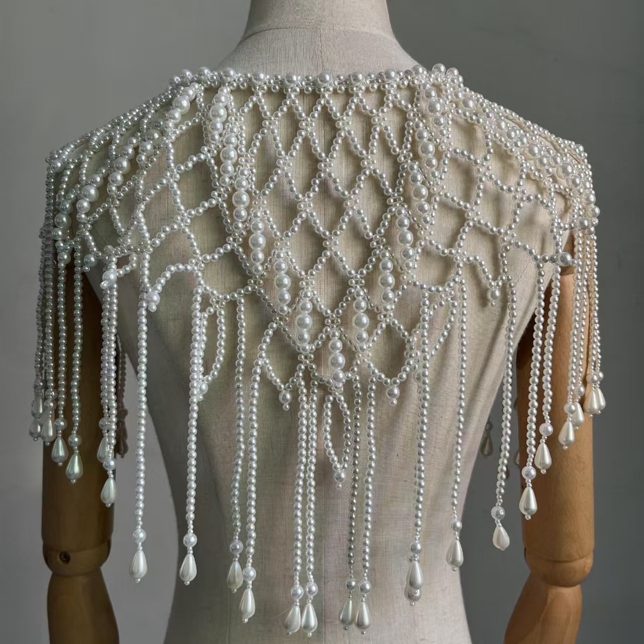 Victorian Inspired Beaded Shaw - огляд і ціна Body Jewelry Vest